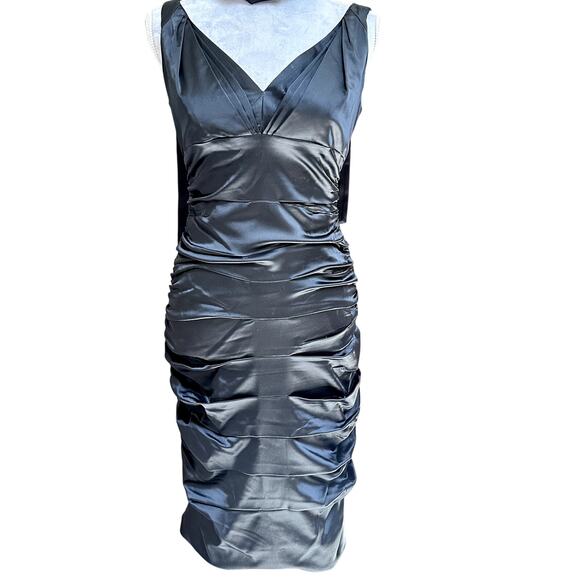 CARMEN MARC VALVO Black Ruched Satin Cocktail Dress V-Neck Size 6 - Picture 1 of 8